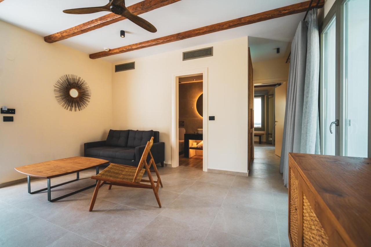 Kouros Blanc Resort & Suites Pounda Buitenkant foto
